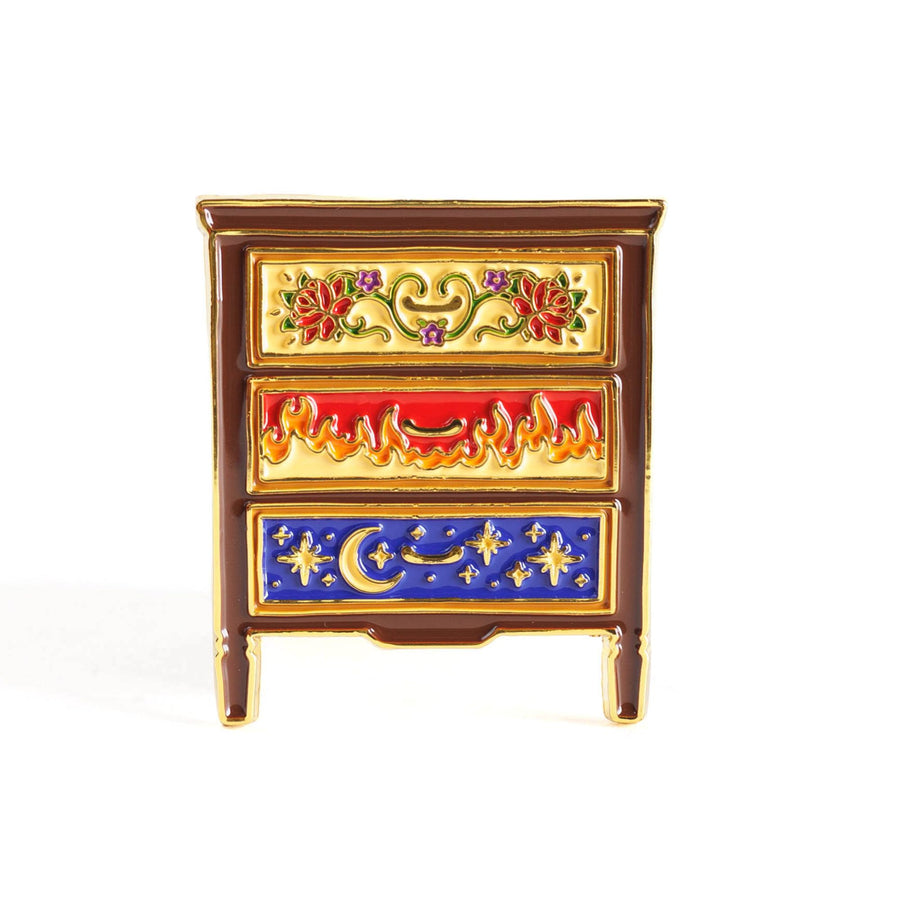 Enamel pin of the Archeron sister dresser from  ACOTAR™ by Sarah J Maas